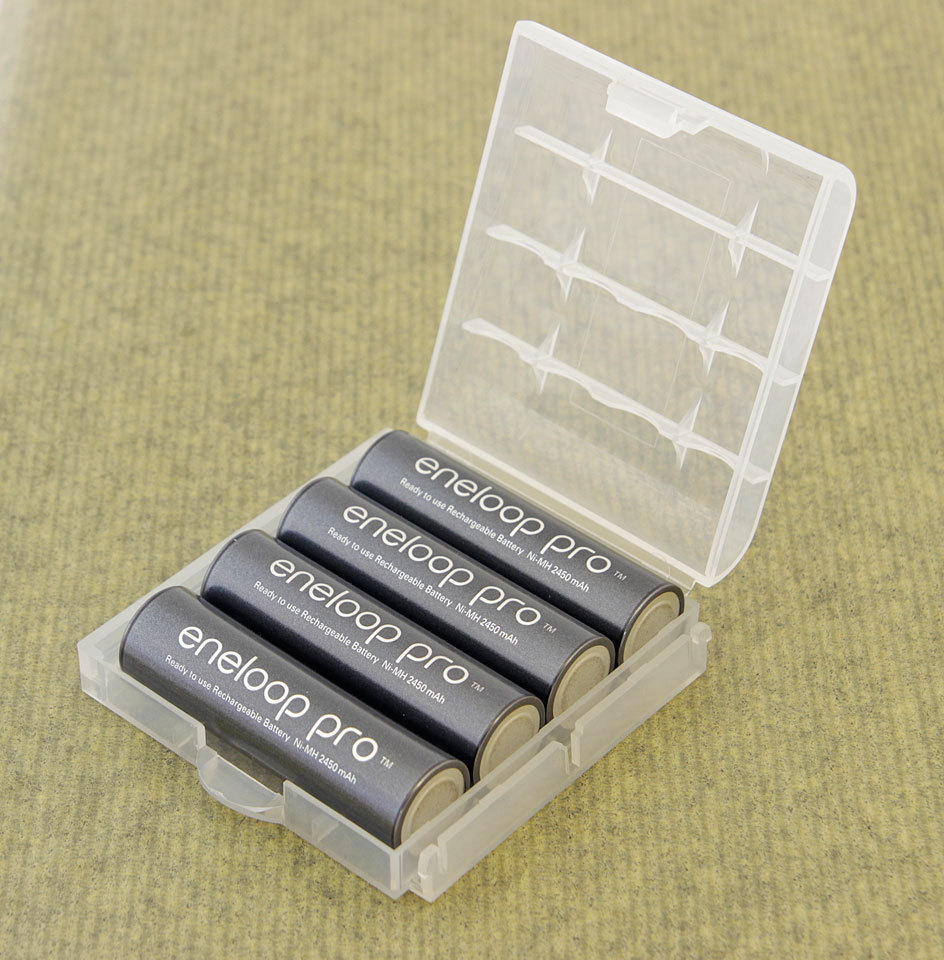 Про аа. Eneloop Pro 2500. Аккумуляторы Eneloop Pro. Eneloop Pro AA. Eneloop Rechargeable Batteries (АА).