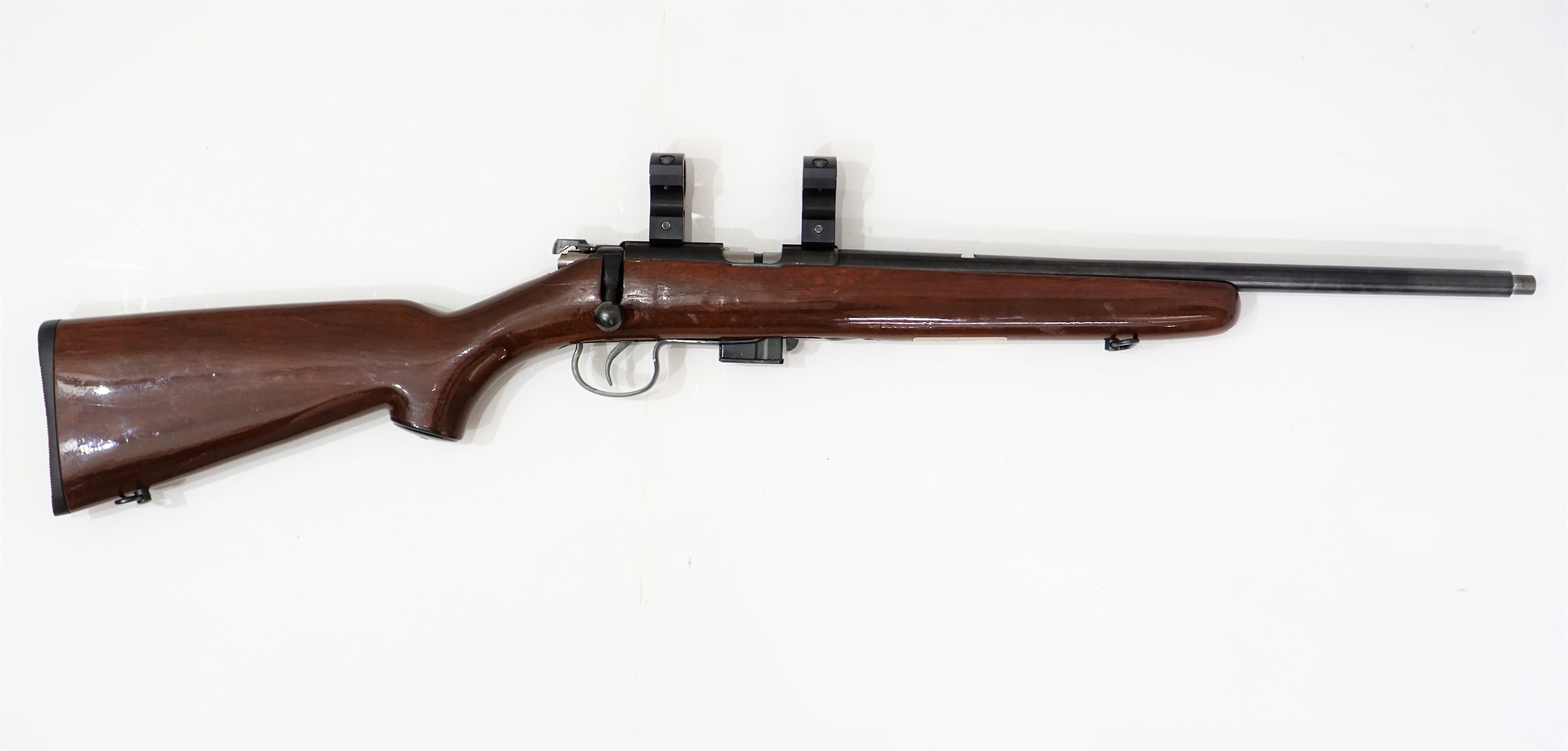 JW-23 .22 WMR pienoiskivääri hunter-piipulla                                                                  