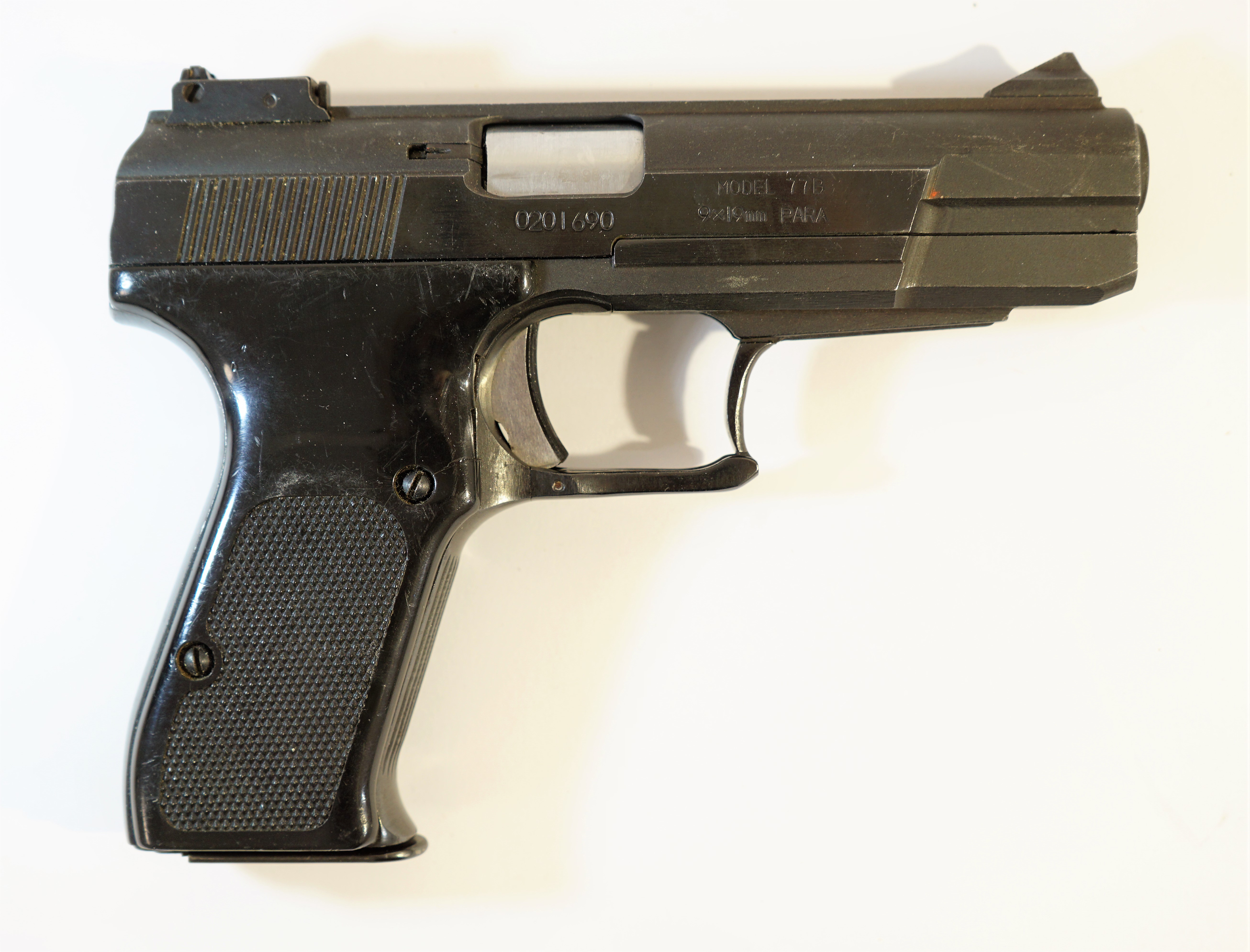 Norinco 77B 9mm Para, pistooli, käytetty.