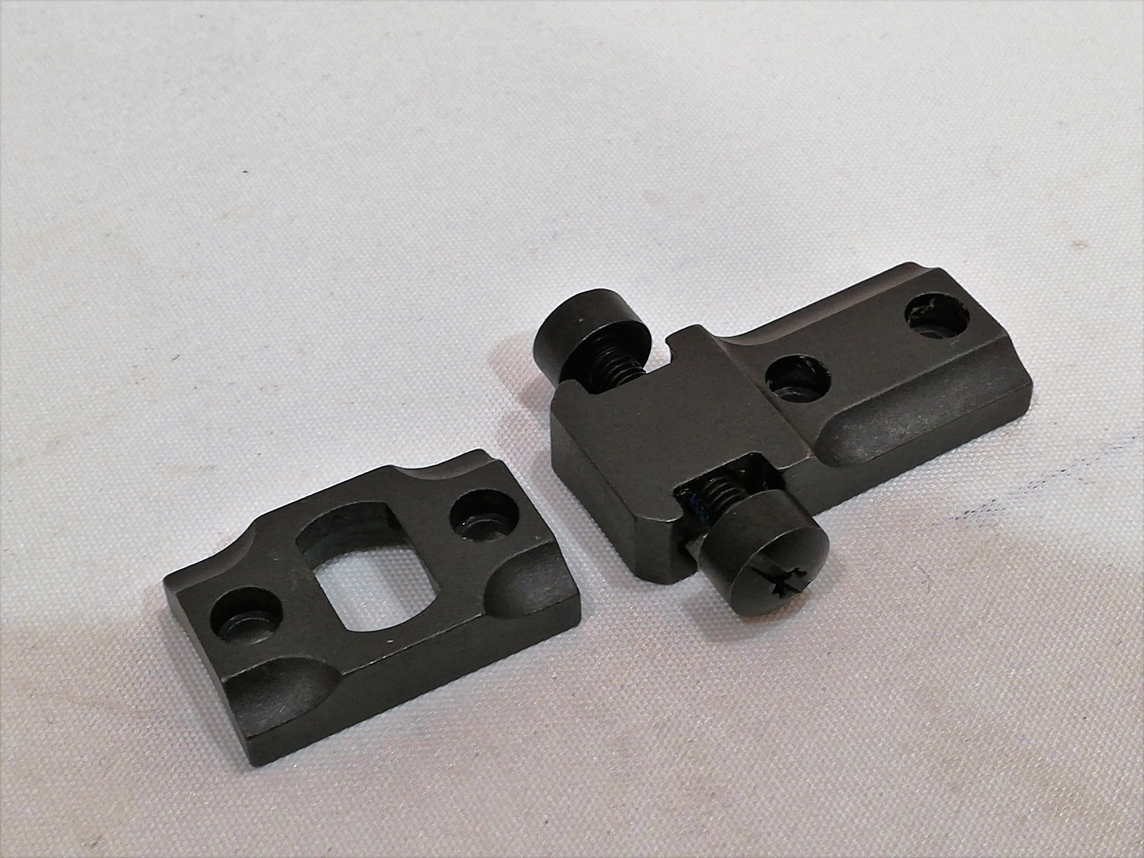 Leupold STD jalusta Weatherby MKV 51701M                                                                      