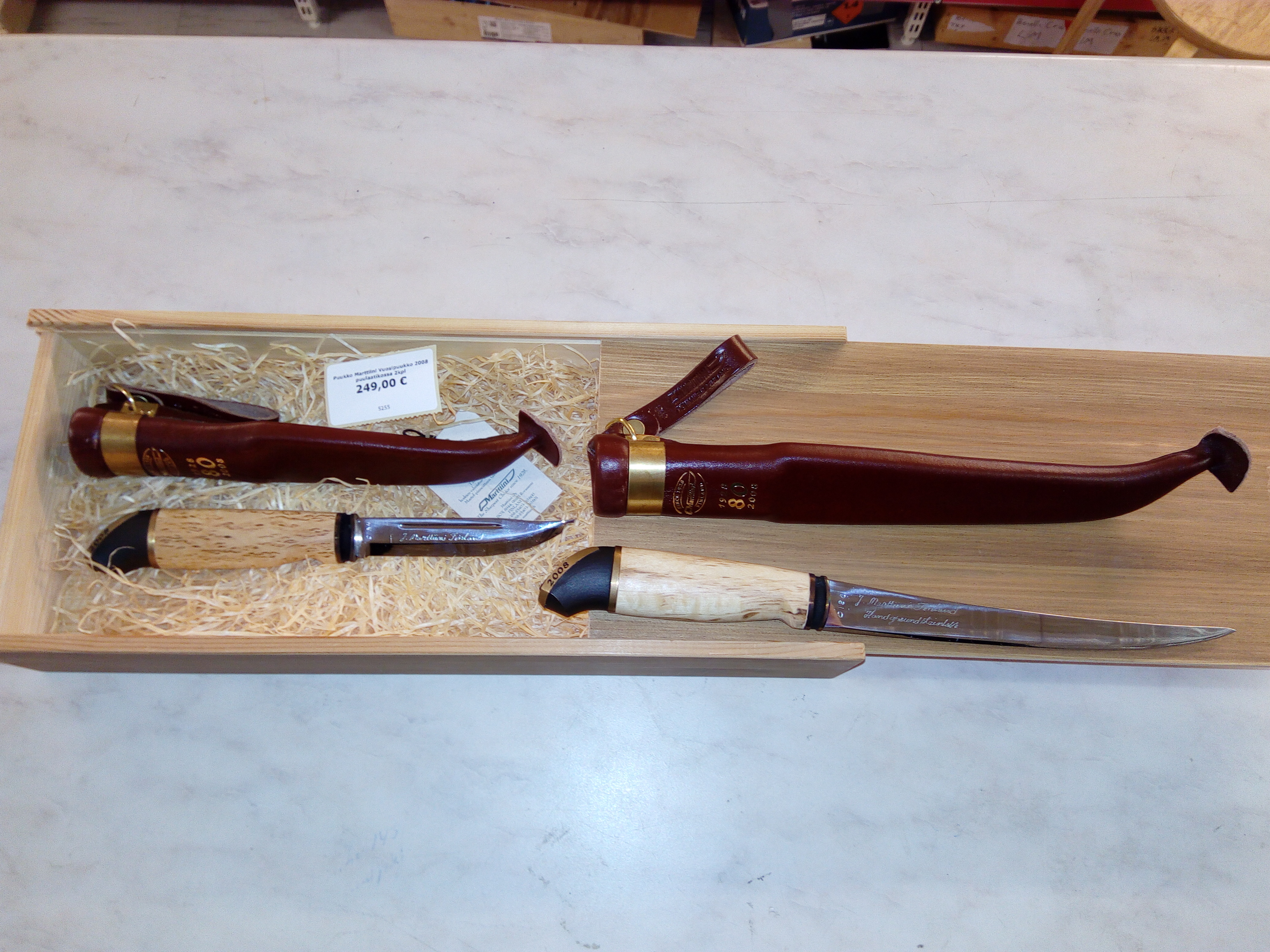 Puukko Marttiini Vuosipuukko 2008 puulaatikossa 2kpl