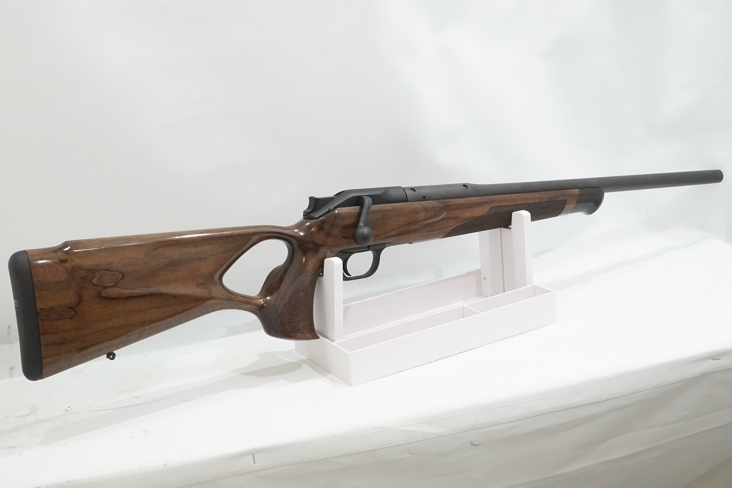 Blaser R8 Success Special Edition kivääripaketti