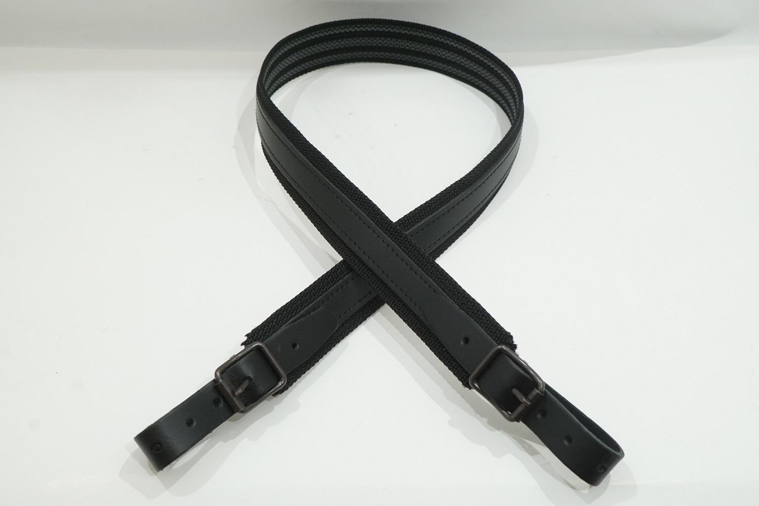 Asehihna nahka musta/nylon musta/kumi 