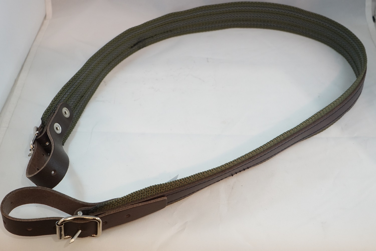 Asehihna nahka ruskea/nylon vihreä/kumi                                                                               