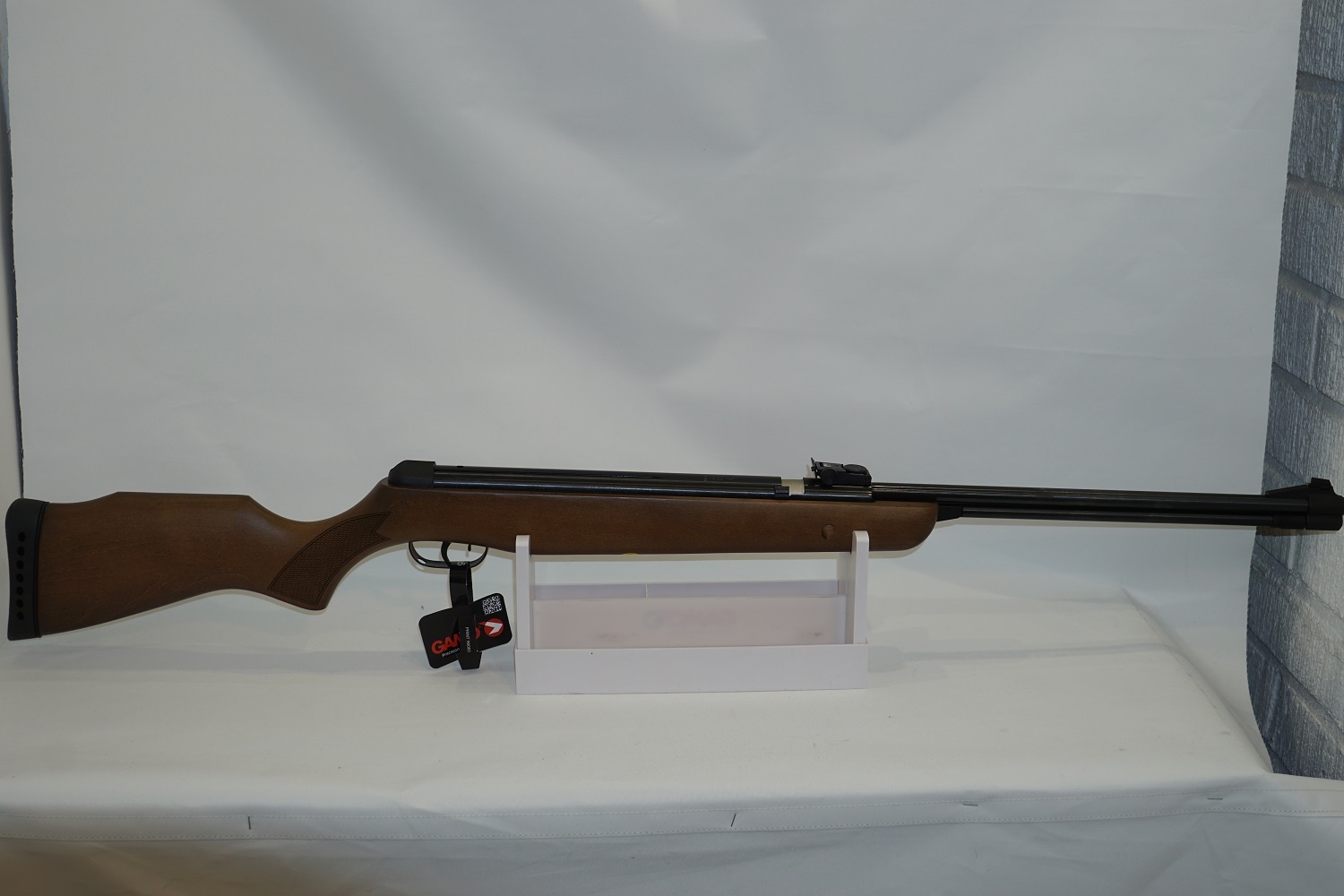 Gamo Bic Gat CF  ilmakivääri 4,5mm 280 m/s                                                                    