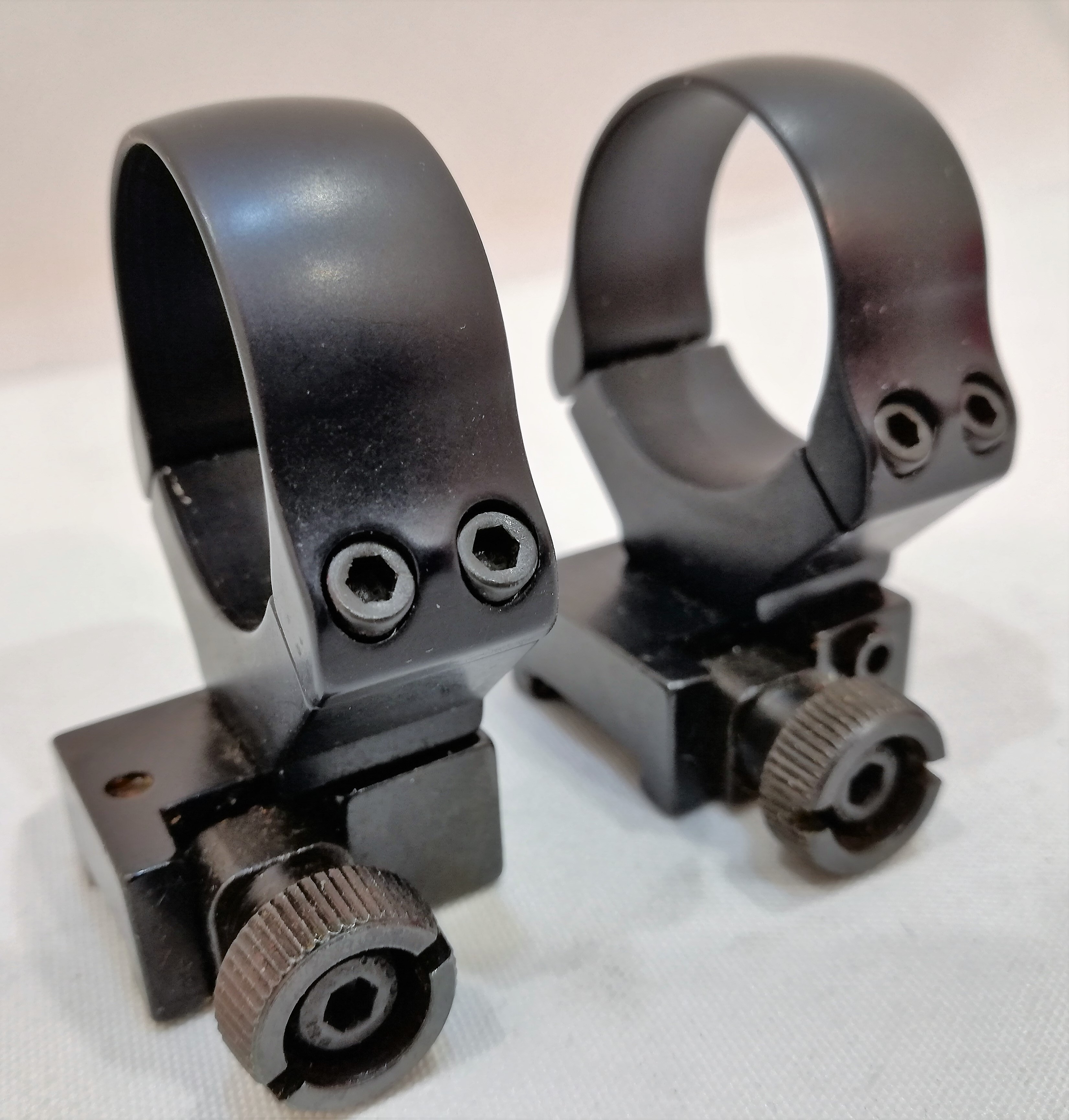 Apel kiikarinjalat 30mm rungolle, Sako kiilalla                                                               