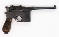 Ukko-Mauser 9 mm pistooli koteloineen, käytetty MT